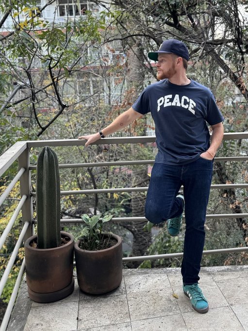Praying for peace the world over. Do something kind today https://t.co/DcLZCg1Jjm