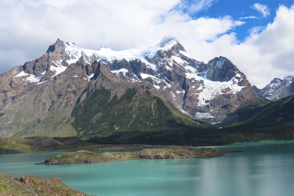 @MrWhoCapture @earthcurated @earth @NatGeoPhotos @ithefelizer @Lightroom Torres del Paine, Chile. #Mountains