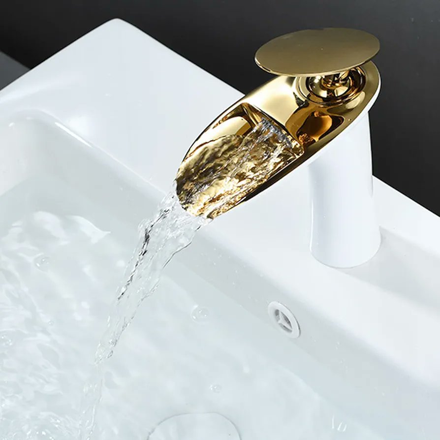 Tap - white & gold with wide spout. 💦

#fillthevoid #therighttime #SATapGallery #tap #photo #taps #PHOTOS #design #tapdesigns #shapes #water #MondayVibes #MondayMood #MondayFeeling #browse #feastyoureyes #gallery #white #gold
