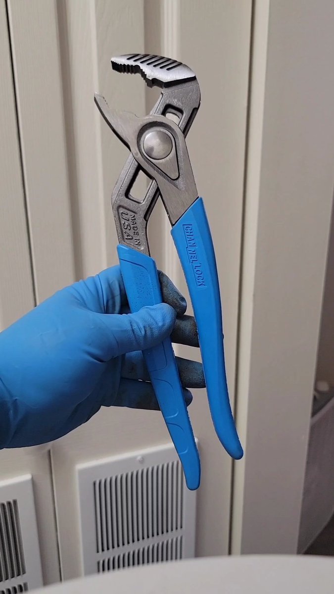 One of my Favorites, the CHANNELLOCK V-JAW SPEED GRIP PLIERS #CHANNELLOCK #MadeintheUSA #Tools #pliers #SpeedGrip #tradesman #CHANNELLOCKPartner @CHANNELLOCK