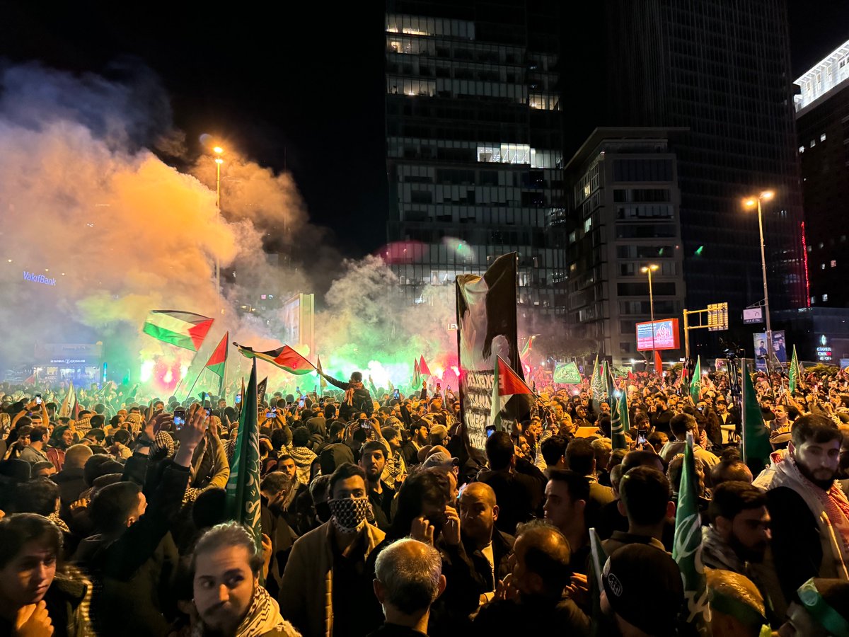 mf4budak's tweet photo. Her eylem yeniden diriltir beni!

#RafahOnFıre https://t.co/29uicgyj0o