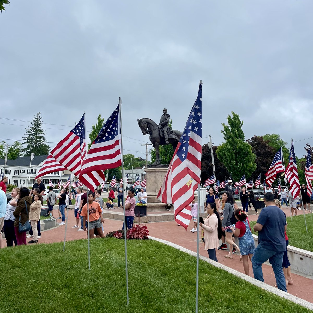 Thank you to all the men and women who have served and sacrificed themselves for our families &amp; community. Today in Milford, we honored these brave soldiers with a parade that ends at Draper Park, a monument that stands as a reminder of those who put their lives before ours.