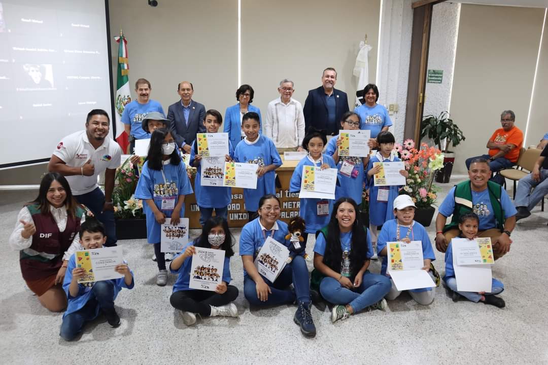 ¡El Instituto Carlos Graef 2024 fue todo un éxito! 🎓 así vivimos nuestra ceremonia de clausura.  #InstitutoCarlosGraef #UAMIztapalapa #Telemedicina #EnergíaEléctrica #CienciaYTecnología #Innovación #EducaciónSuperior #OrgulloUAM 🌟💡📚