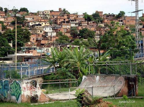 ⚠️ATENÇÃO: Fuzil e revólver apreendidos agora há pouco durante ação do 41BPM no Chapadão (CV).