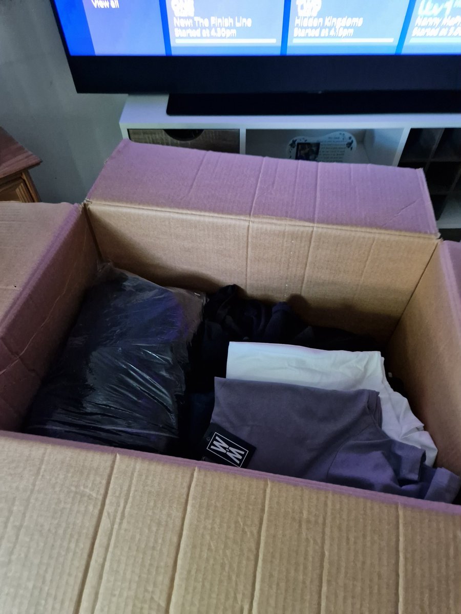 Wow just wow ollie palmer has sent a box full of wxm1864 merchandise for our mental health walk n talk raffle also a big thank you to  Darren for bringing them ❤️ thank you for supporting mental health in wrexham