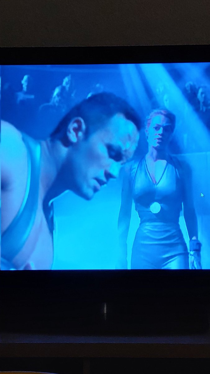Seven of Nine vs The Rock, was für ein Crosover.

#StarTrek 
#Vojager