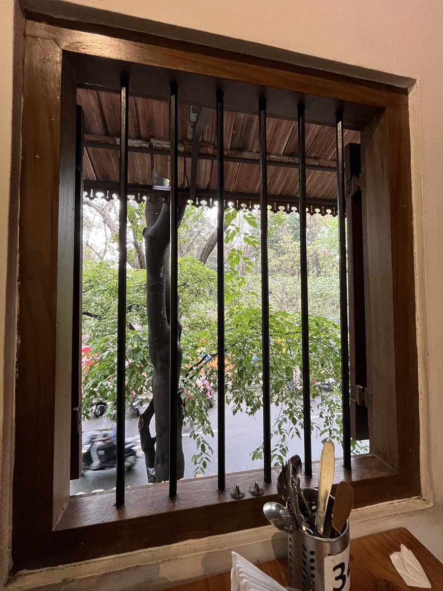 if you know this spot, you have a good choice in cafes. 🤫 
📍: blr