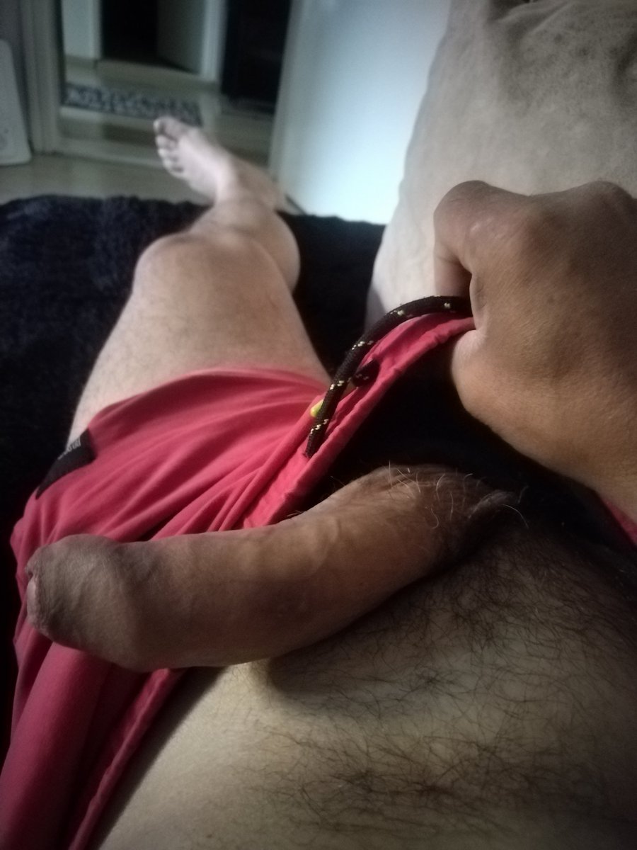 hrisri2's tweet photo. Pred spienje https://t.co/JLuto1Wi55