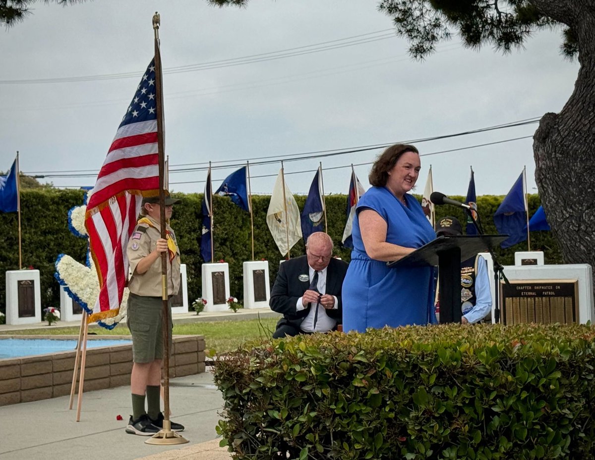 Today, I visited @NWSSealBeach to honor our brave servicemembers and pay respects to those who made the ultimate sacrifice. On Memorial Day, and every day, we thank our troops and their families for keeping our country safe—and remember those we have lost.