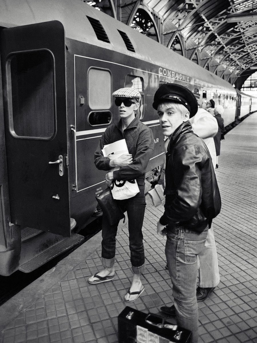 David Bowie & Iggy Pop, Copenhagen (1976) photo by Jan Persson #photography #blackandwhitephoto