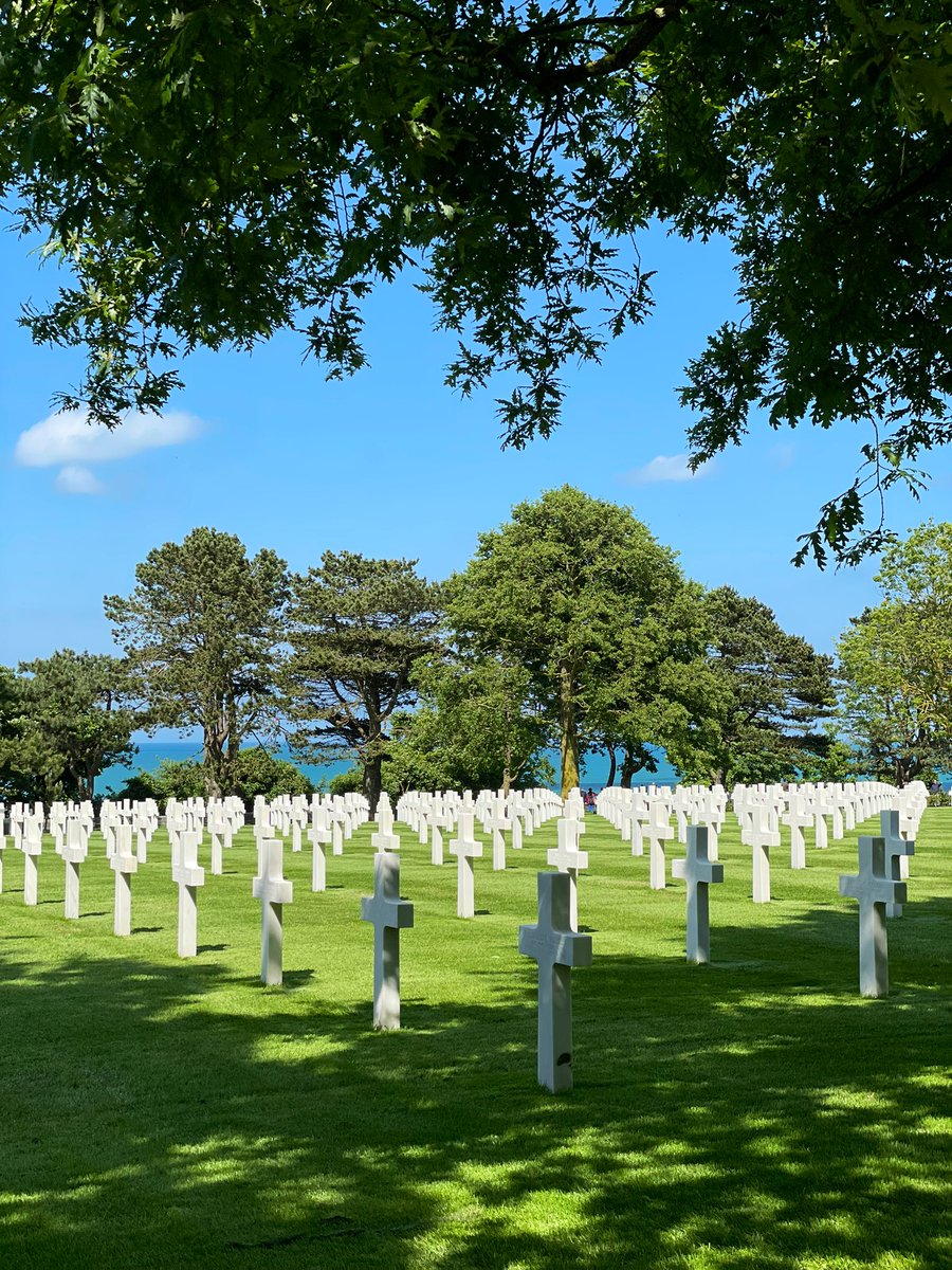 Today is #MemorialDay, an American holiday honoring the men and women who died while serving. So I paid my respects to the American fallen commemorated in the @CWGC cemeteries in the #somme close to home, & Normandy. Thank You will never be enough. Today & everyday #WeRemember