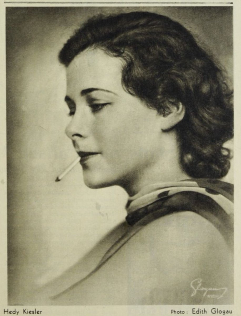 Hedy Kiesler, later Hedy Lamarr, photographed by Edith Glogau. Die Bühne magazine, 1933.