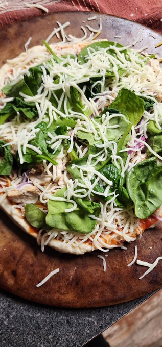 I made pizza from scratch. Yes I can cook. Yes I'm single. https://t.co/9NzgveIEWT