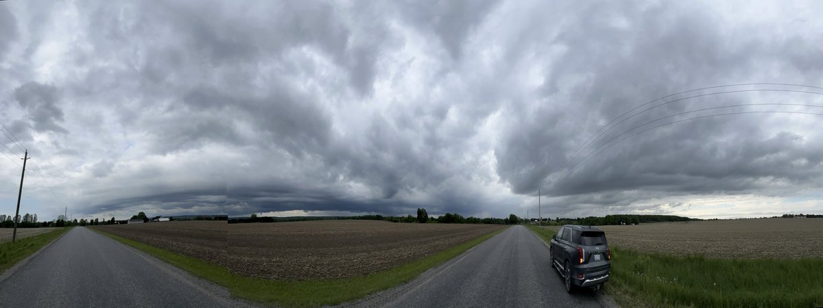 Flos Rd 4. Between Baseline Rd & Old Second Line N. facing south. #onstorm
#onwx #shareyourweather #may27th2024