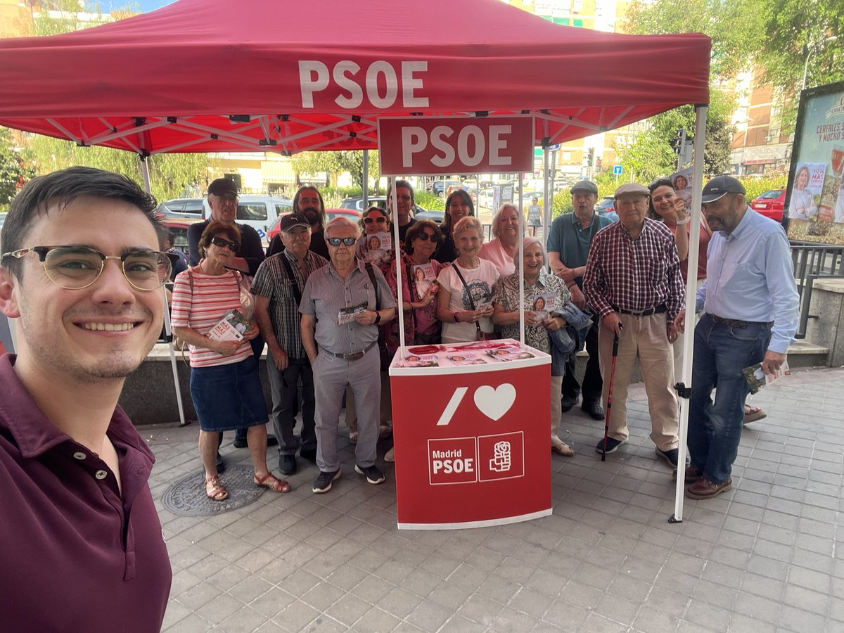 📌 Esta tarde hemos estado informando de nuestras propuestas para las elecciones europeas Este #9J no te quedes en casa y vota por #MásEuropa, #VotaPSOE 🌹🇪🇺