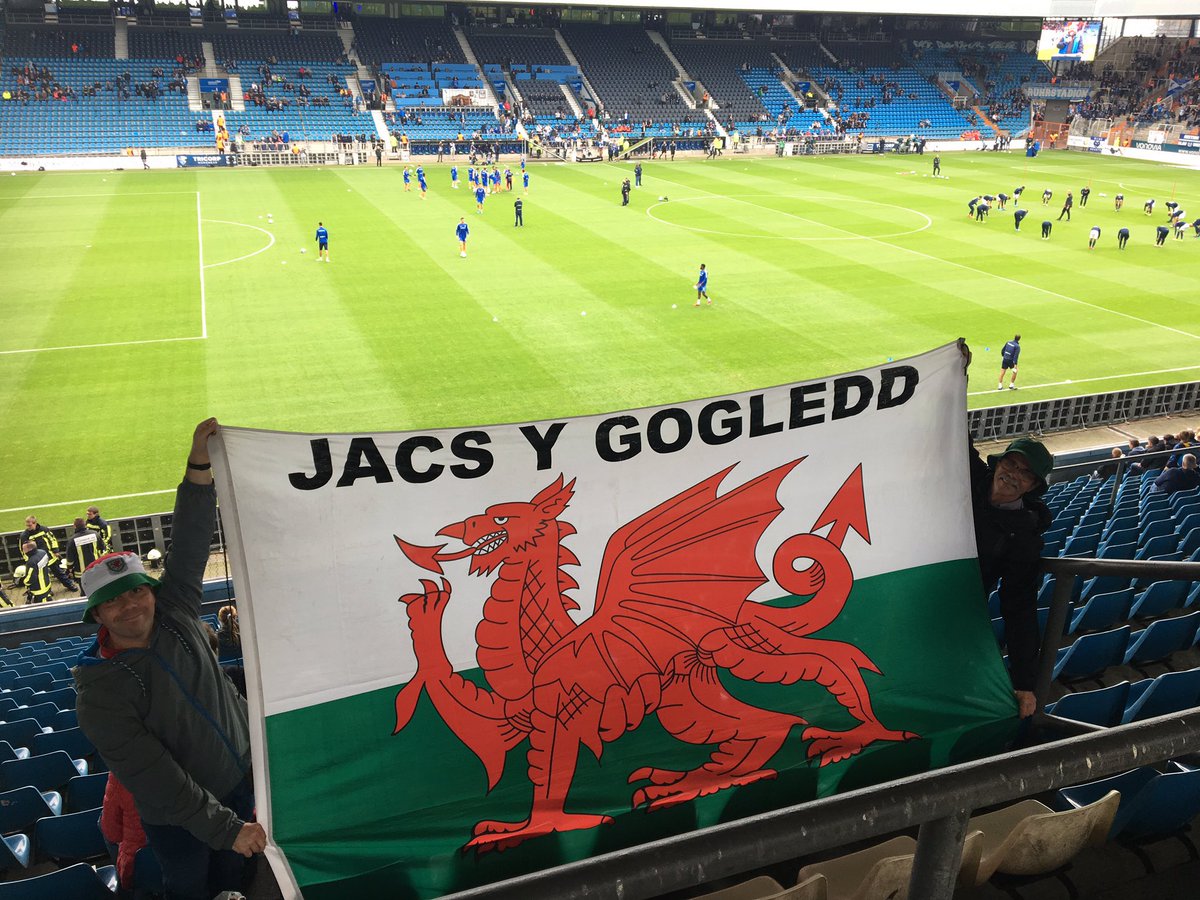 MeiEms's tweet photo. Dwiโn falch dros @VfLBochum1848ENโฆ jyst achos bod Dad, @Dafydd_Emrys a fi wedi cael croeso mor wresog pan aethom ni iโr Ruhrstadion nรดl yn 2019!
#JacsYGogledd #WeGetEverywhere
โฝ๏ธ๐ด๓ ง๓ ข๓ ท๓ ฌ๓ ณ๓ ฟ๐ฉ๐ช๐๐ผ https://t.co/IwfCT3JjPs