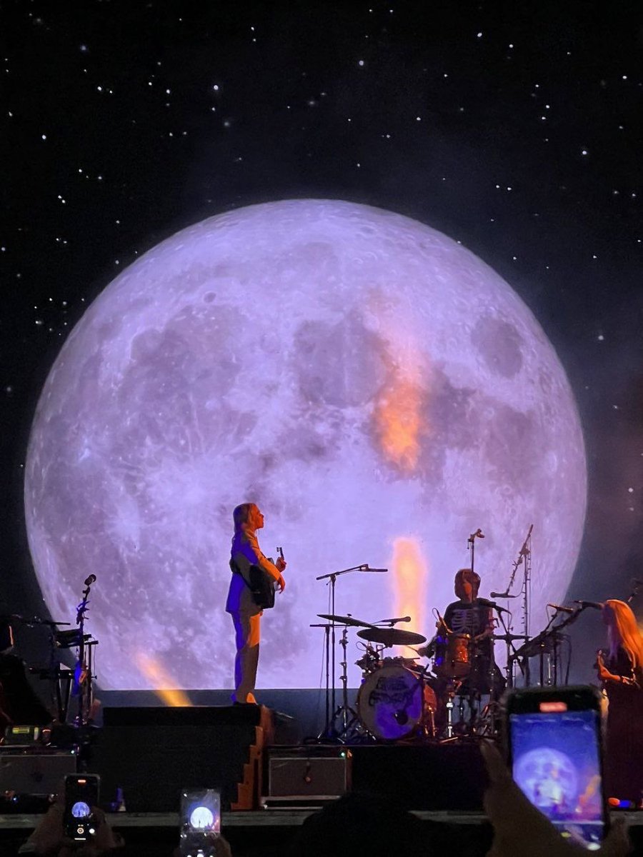 sourcebridgers's tweet image. phoebe bridgers, punisher tour.