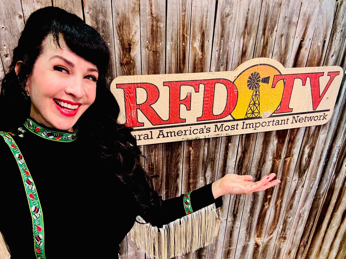 With markets closed in observance of #MemorialDay, @OfficialRFDTV is delighted to bring you Ray's Roadhouse (Starring Ray Benson & Grey DeLisle) today at the following times below 7:30 PM ET | 6:30 PM CT | 5:30 PM MT | 4:30 PM PT