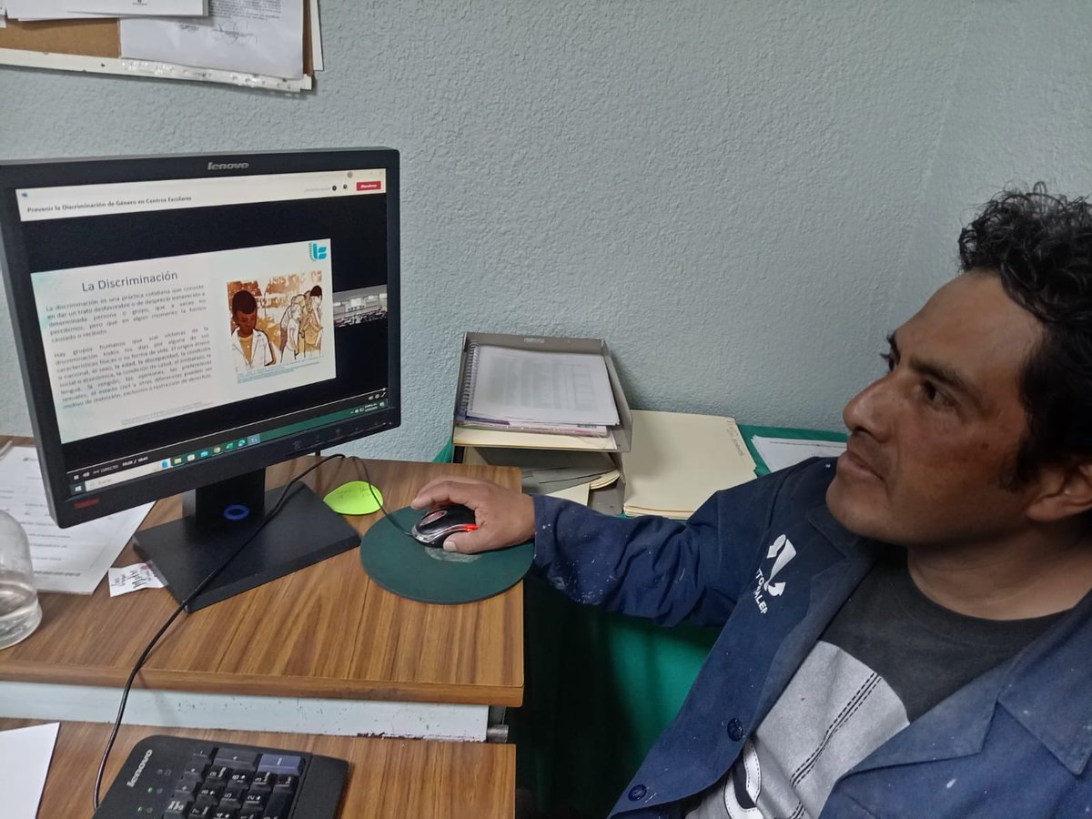 ConalepTlalne2_'s tweet photo. Nuestro equipo ha completado exitosamente el curso de Derechos Humanos. 🌍La participación activa del personal demuestra nuestro compromiso con la igualdad, el respeto y la justicia para todos. ¡Sigamos trabajando juntos por un mundo mejor! 💪 @Conalep_Edomex https://t.co/QnaNup7sy1