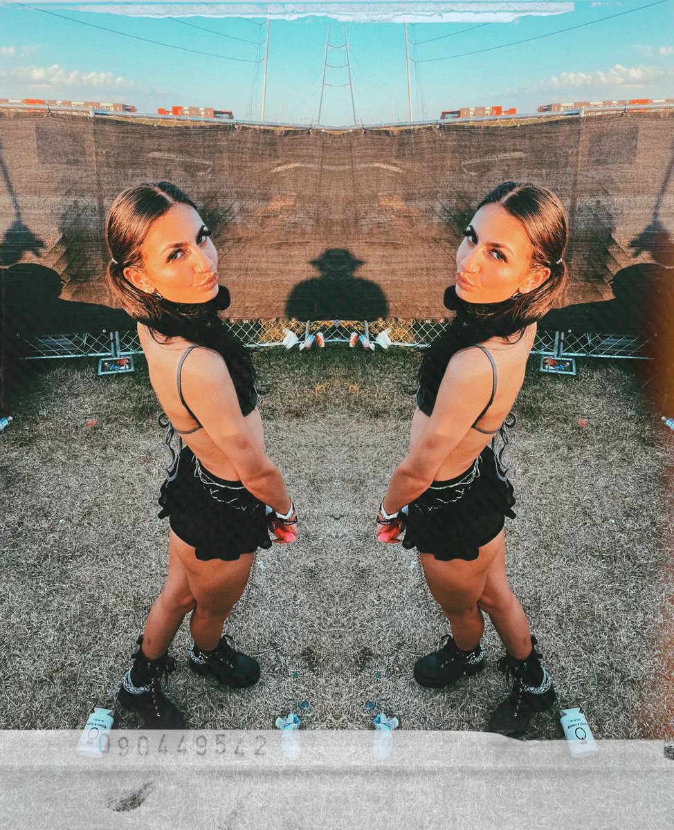 liatootrill's tweet photo. golden hour with the hat man 🌞🖤 https://t.co/rF082TDnG7