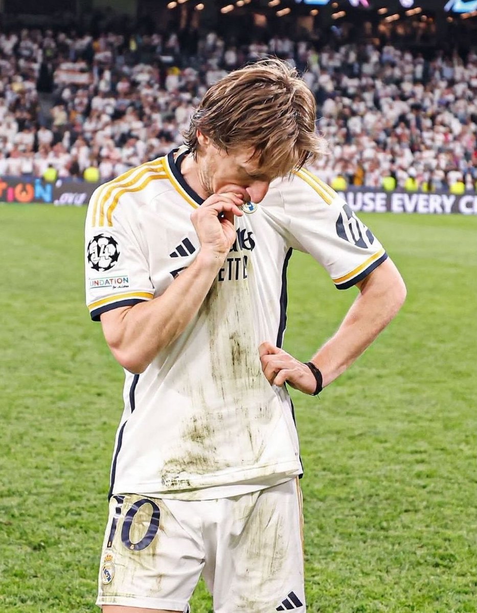 🚨 Luka Modrić: “The decision on my future is made but I can't tell you yet”. “I have always said I want to retire at Real Madrid, this is what I really want”. “This would be a dream, this is my home, the club of my life. I want a farewell like Toni Kroos”, told @partidazocope.