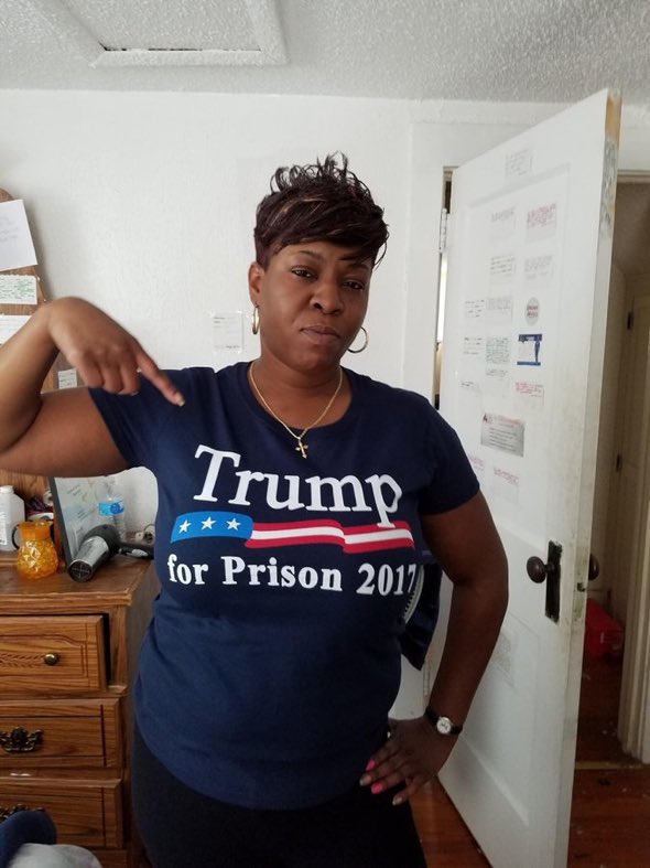 Trump for Prison 2024 . 

Who agrees with this shirt ?