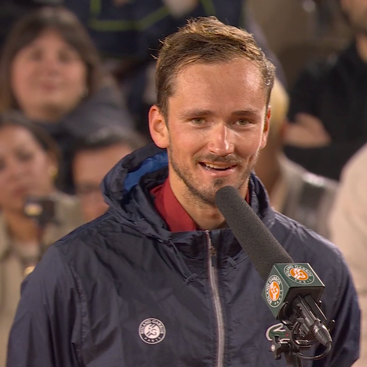 BastienFachan's tweet image. Daniil Medvedev:

'If I finish a Grand Slam match before midnight, that means there's a problem' 😭