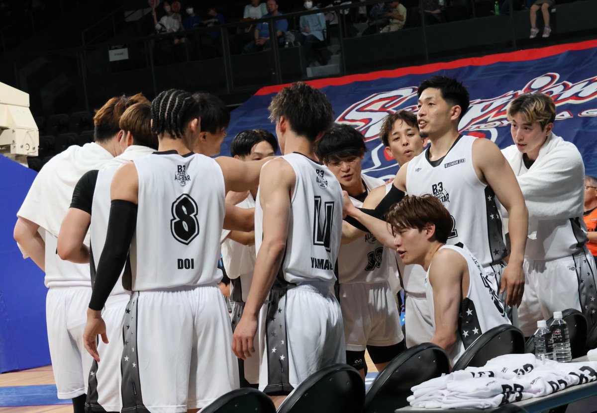aifl314's tweet photo. チャリティオールスター

キャプテン宮様♥

#ヴィアティン三重BB 
#宮﨑恭行
#B3チャリティオールスター
チラッと武藤選手♥
#鹿児島レブナイズ 
#武藤修平
元 #FE名古屋 https://t.co/JsVLN82IP0