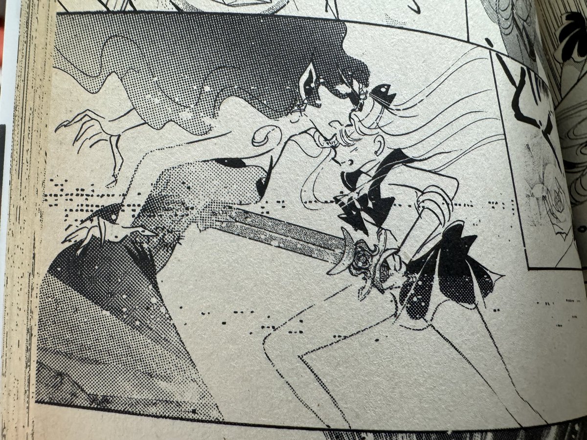 Quite possibly my favorite panel in the whole manga. Sailor Venus takes out Queen Beryl and shows that the Senshi are equally capable. 🧡🗡️ Also, Minako is a badass.