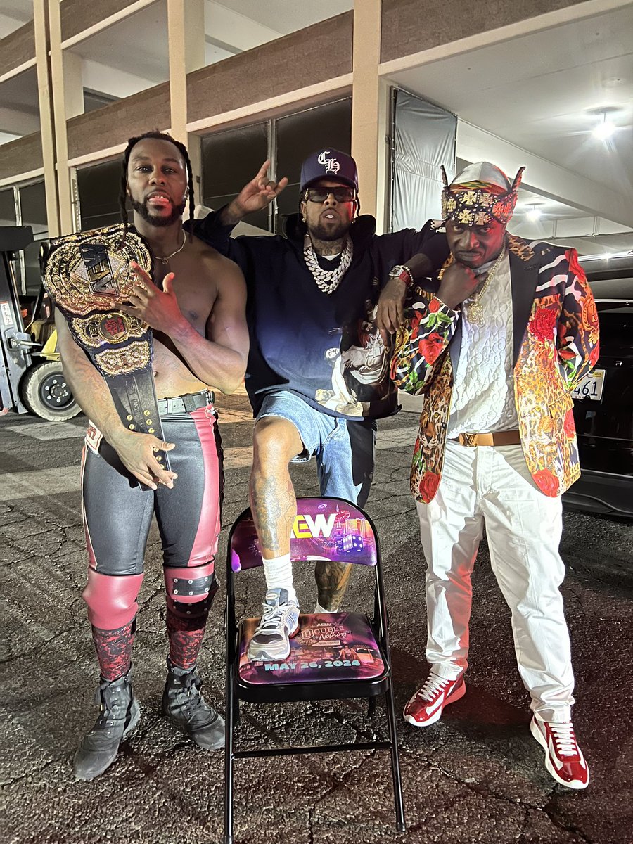 Another day at the office #4THROPE Thanks to the homies @swerveconfident & Prince Nana for the hospitality 🤲🏽🤘🏽 #CULTURE #AEWDON @AEW #ANOTHERCHAIR 🐐