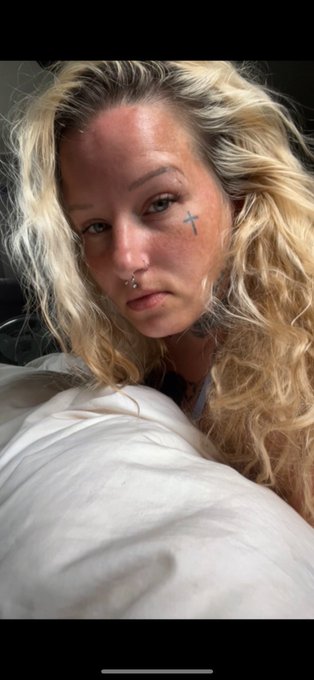 Food. I need food. What sounds good? 😋 https://t.co/iMoFfDlzDw<a href="/tag/lifesizebarbie"class="tags"><span>#lifesizebarbie</span></a><a href="/tag/barbievibes"class="tags"><span>#barbievibes</span></a><a href="/tag/lifeisbeachy"class="tags"><span>#lifeisbeachy</span></a>