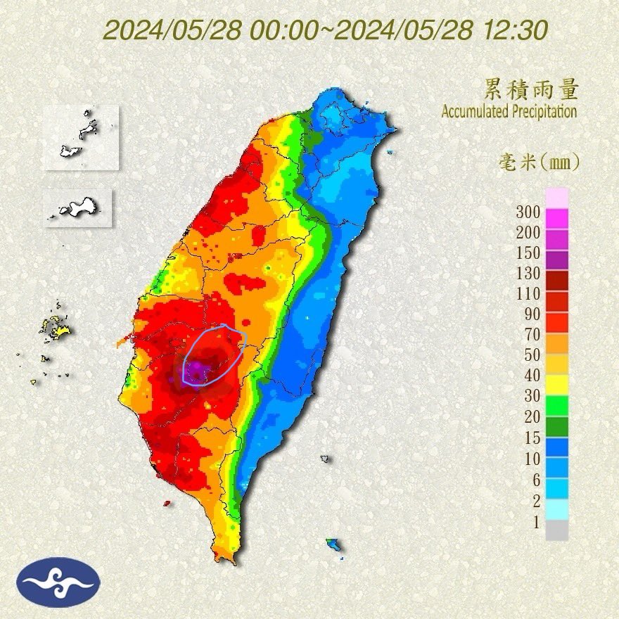 Taiwan’s largest reservoir, Tsengwen Reservoir 曾文水庫, just got dumped with over 200mm of rain this morning. Mother Nature made a direct hit where it was needed most. Hooray for the reservoirs!