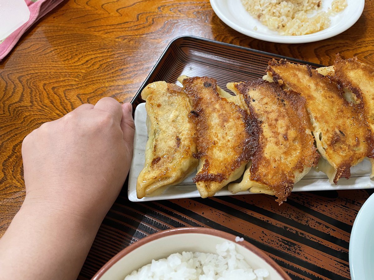 拳ぐらいの大きさの餃子食べてきました😋
#ジャンボ餃子