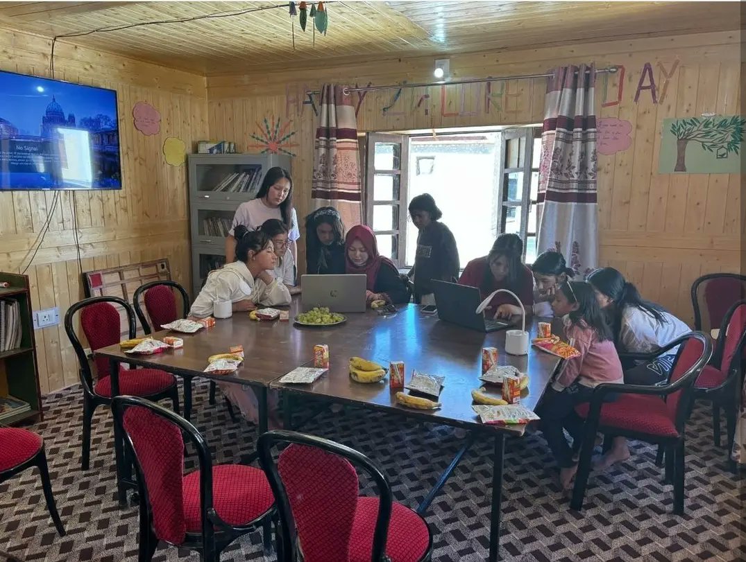 Under the directives of the Commissioner/Secretary Padma Angmo and Director, Tashi Dolma, the DSWO Leh, launched the volunteering initiatives at the child care institutions (CCIs) of Leh district. @MIB_India @MinistryWCD @lg_ladakh @LadakhSecretary @PIB_India @Info_Ladakh