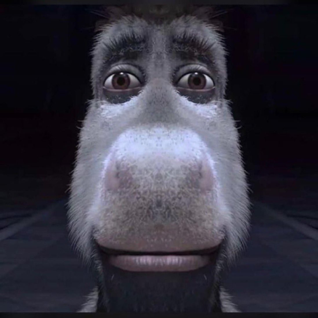 s44nti's tweet photo. cuando me piden perdón pero yo ya tengo los ojos hinchados, ojeras y 10 kilos menos https://t.co/yMGwIMZtW0