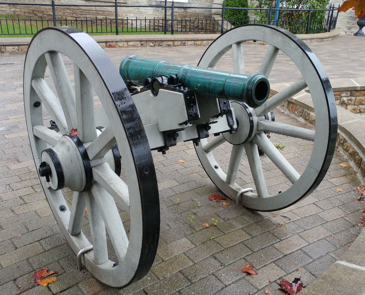 Amazing History and Fun Facts about Arsenal

1. Arsenal are nicknamed 'The Gunners' because they were formed by a group of cannon makers at the Woolwich Arsenal in 1886.

A thread 🧵