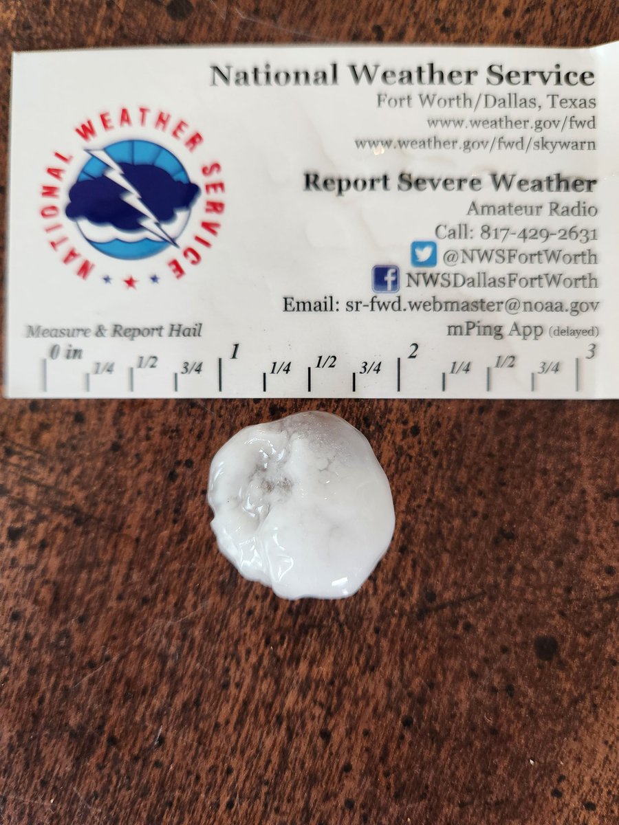 fsi12121's tweet photo. @NWSFortWorth 121 and Glade in Grapevine. Started 7:12 pm. Ended 7:15 pm. Approximately 1 inch. Trained spotter KI5MKI #txwx https://t.co/wJ9hqNCRZg
