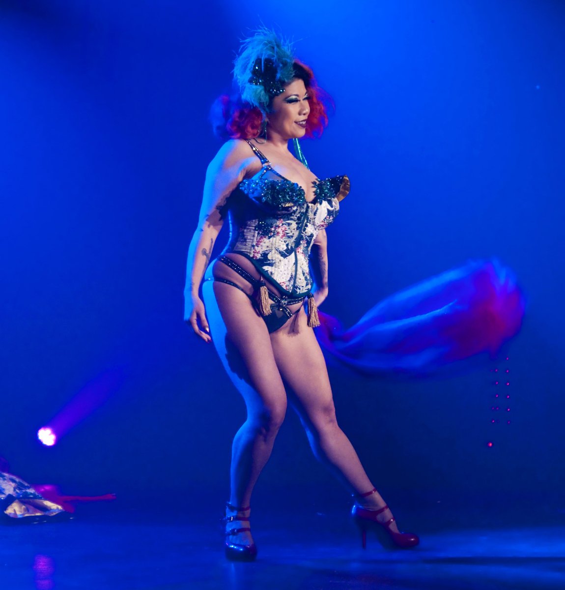 breckstewart1's tweet photo. Here is @CalamityChang onstage at Le National with Productions Red Light in #MoonDaze TV 94 - S09E04 Asian Burlesque Festival - Photographer @Argaive #NewEpisode #Burlesque #RealityTV #Season09 - Video Link https://t.co/idjSBRbp9T https://t.co/owjruvCEMH