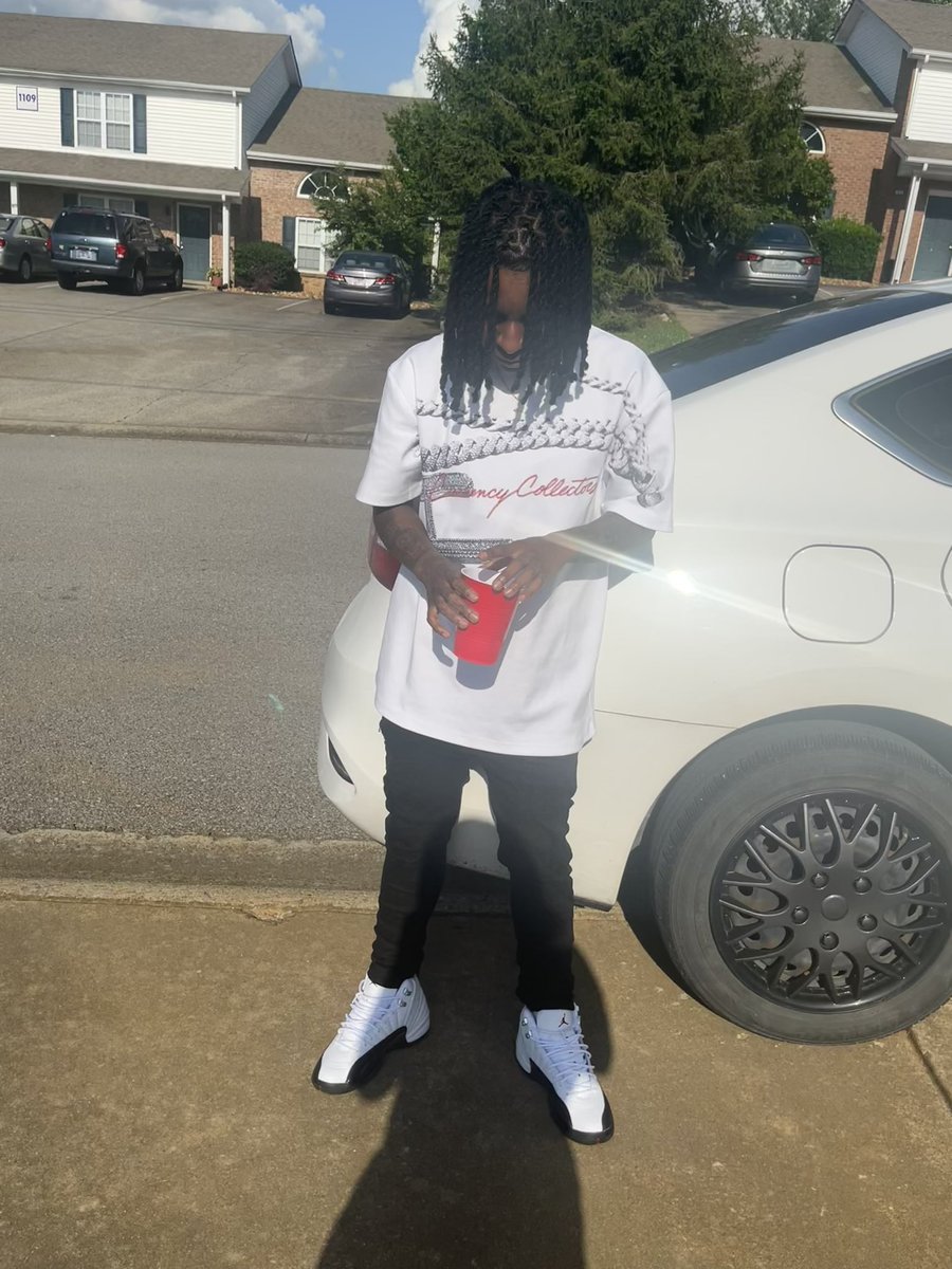 moneychas8nya's tweet image. It&apos;s lonely at the 🔝 fr sb keep me
company. B lifeless fr I deal w life shit fr..I put that shii behind me but I got less of it front of me🩸. #nafr