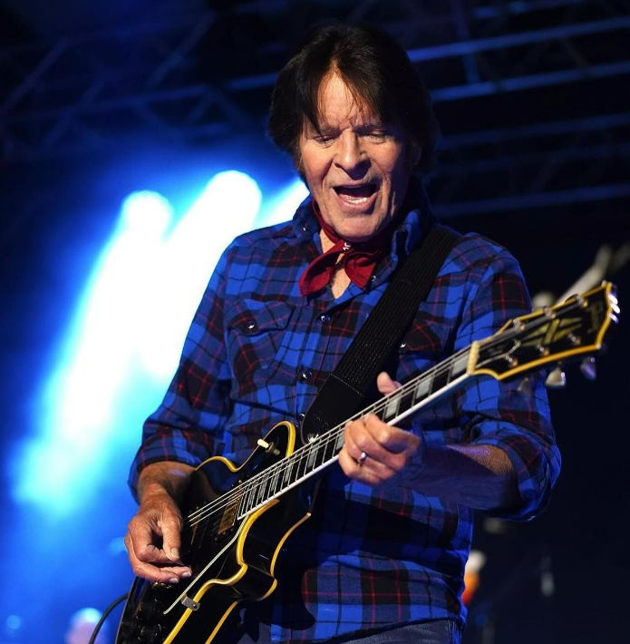 Happy 79 birthday to the legendary Creedence Clearwater Revival guitarist and singer John Fogerty!

📸Jerry Perez