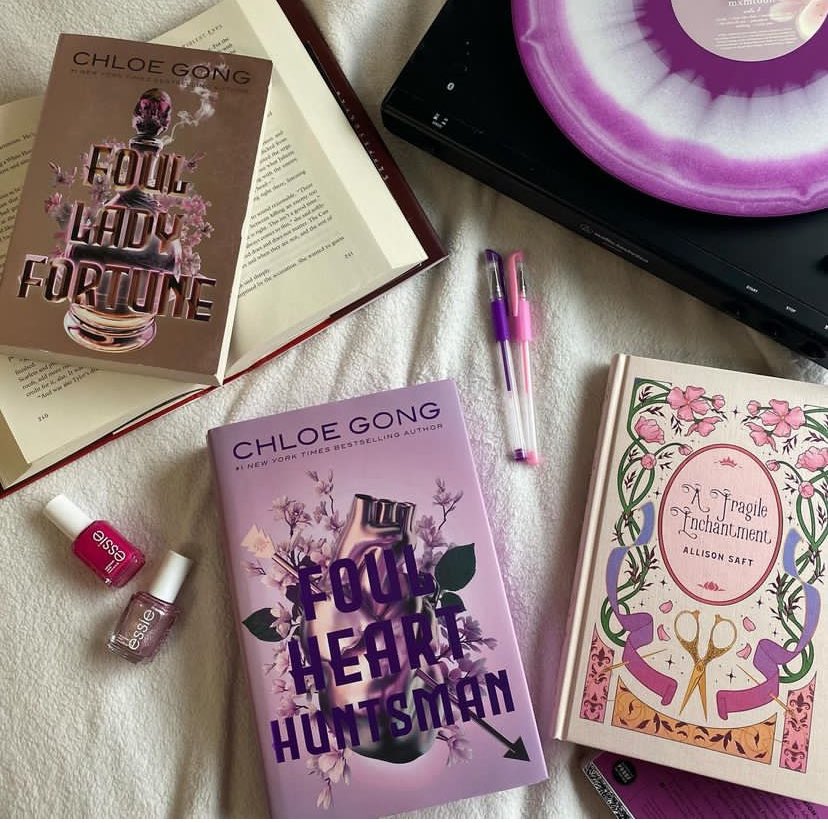 katcxfe's tweet photo. hi! I’m relatively new to #booktwt and I’m looking for moots!  I’m very active on #bookstagram 

✰ 22, she/her/hers 
✰ mystery/ thrillers
✰ young adult 
✰ fantasy 

✰ faves: the secret history, a good girls guide to murder, these violent delights, percy Jackson https://t.co/3AAARz13RG