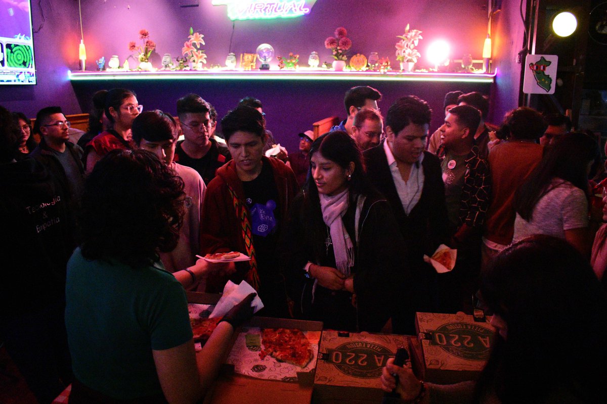 cryptoversidad's tweet image. Last week we hosted 4 events in 3 different countries 🇦🇷🇵🇪 🇲🇽
Onboarding, &amp;amp; creating onchain activity
Cryptoversidad&apos;s impact growing💪🏻