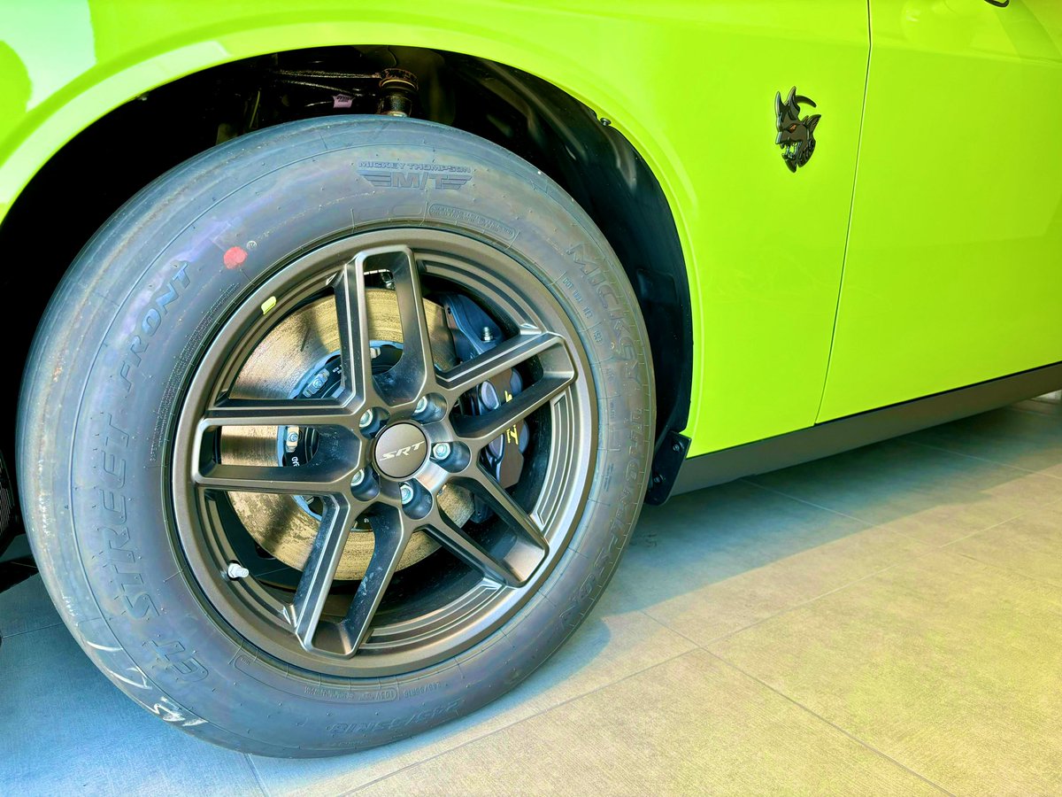 DEATHKING605's tweet photo. Thicc rear, skinny front! #dodge #challenger #demon170 #mickeythompsontires #sublimegreen #mopar #lastcall https://t.co/PsGGS70T6I