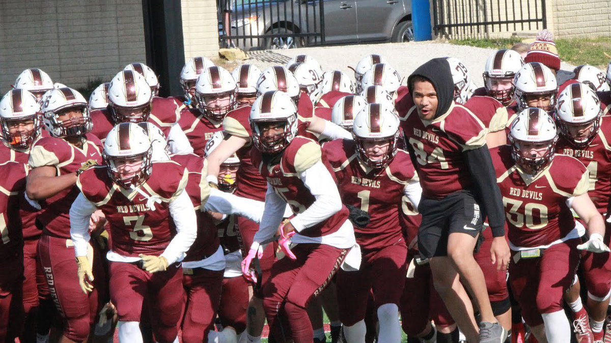 Blessed to receive an offer from Eureka college #Godevils🔴
@NMendelsberg @starks94 
@sims_coach @Coach_RGreeN