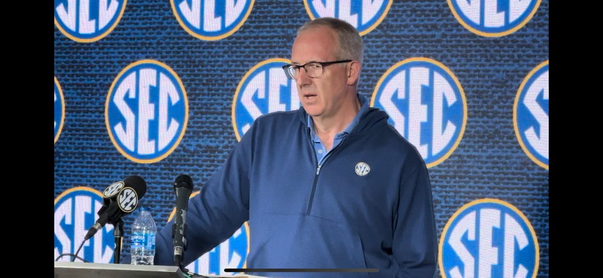 Greg Sankey opens SEC spring meetings noting changing times .... from the NCAA settlement, to his thoughts on the Jaden Rashada - Billy Napier lawsuit and future (improved) television game schedule model in place ... dawgnation.com/football/aroun…