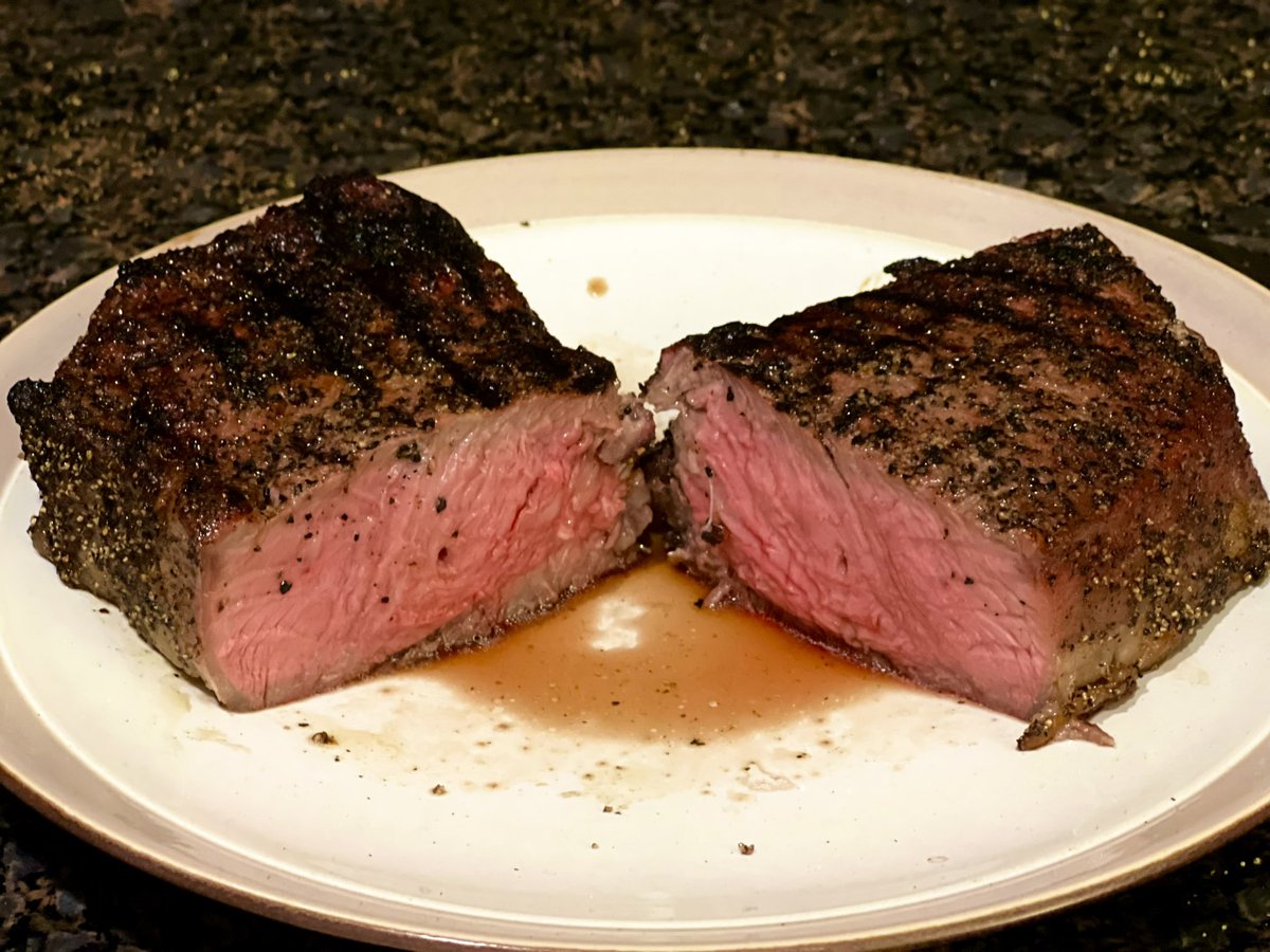 dustinbennett76's tweet photo. New York strip to perfection. Got plenty for ya @peta!!!
#ManStuff #MOOOOOOOO https://t.co/dZLzqVt1xA