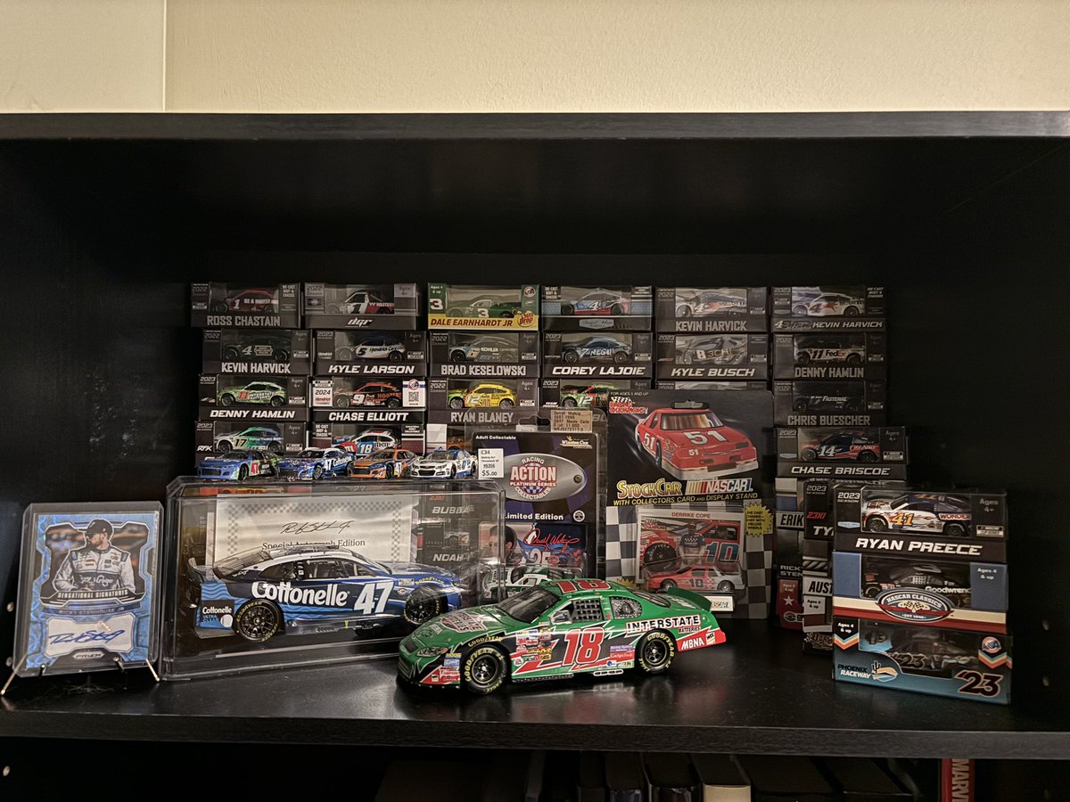 Imma need another shelf

@Lionel_Racing @diecast_b @Booth34Diecast