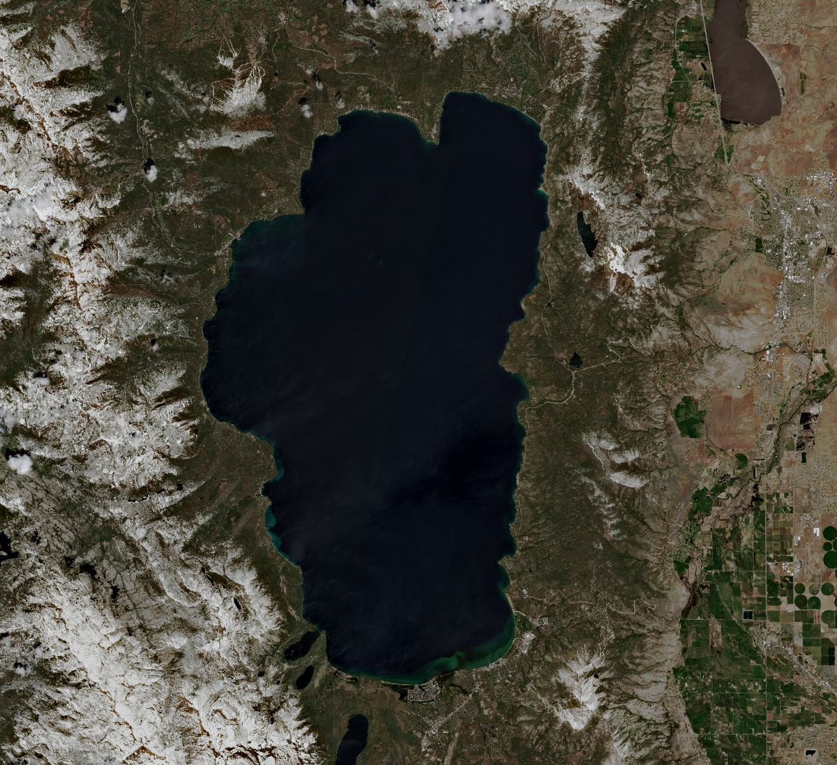 Lake Tahoe will be completely full this summer for the first time since 2019. California is reaping the benefits of two back-to-back wet winters. #CAwx