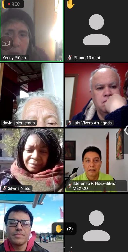 IPalemon's tweet photo. Todo un éxito la presentación de nuestro libro colectivo latinoamericano! Fue en el Centro Cultural los de la T, en el barrio Escritores de Chile, Recoleta, y en sala virtual Zoom. Muchas gracias líderes y pobladores por recibirnos. @infoqroomex @CarolOrozcoM @INALIMEXICO @SEP_mx https://t.co/xFPDF6fzzL