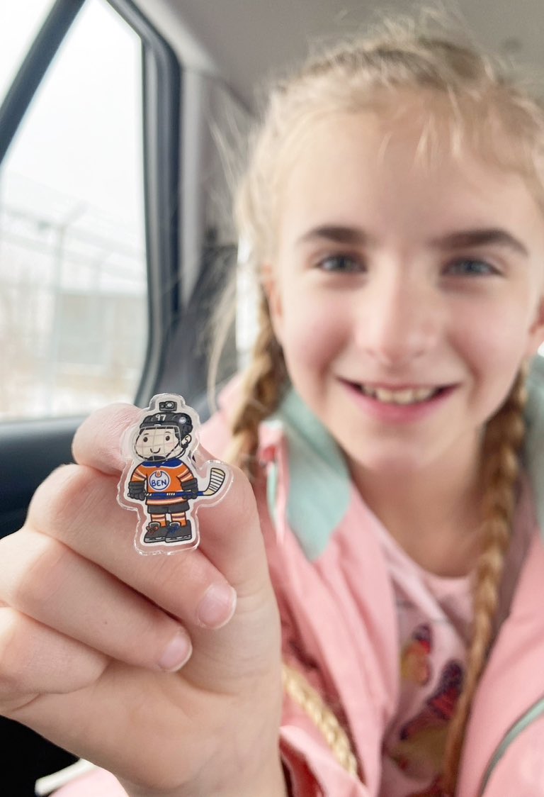 happy birthday ben 💙🧡

at the hospital today i thought about how happy you make kids like us🎗️

i was 10 when i went on my magical experience with the @BenStelterFund it would be amazing if everyone could donate even $10 to celebrate ben benstelterfoundation.myshopify.com/products/10-do…